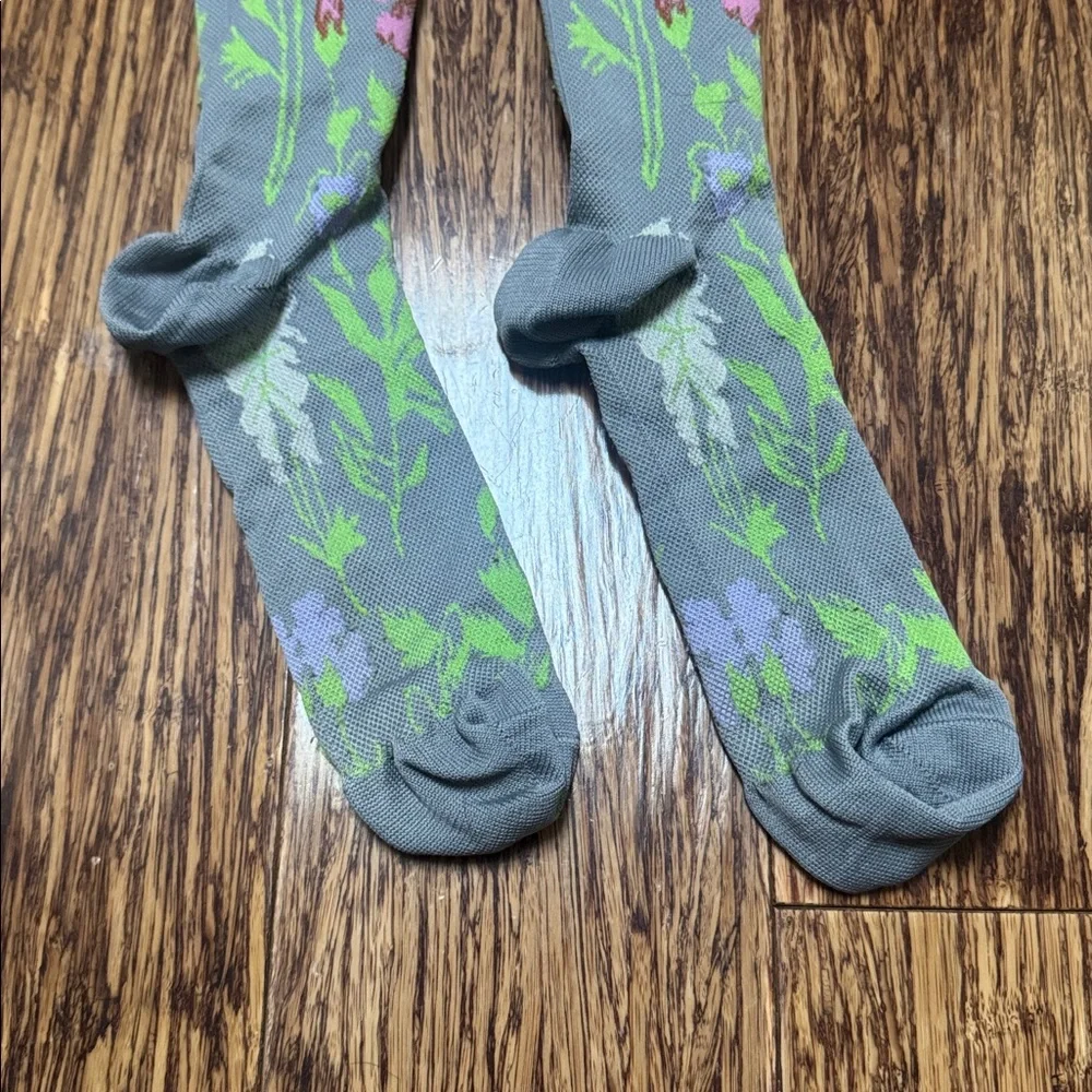 Gray and pink floral print knee high compression socks OS
